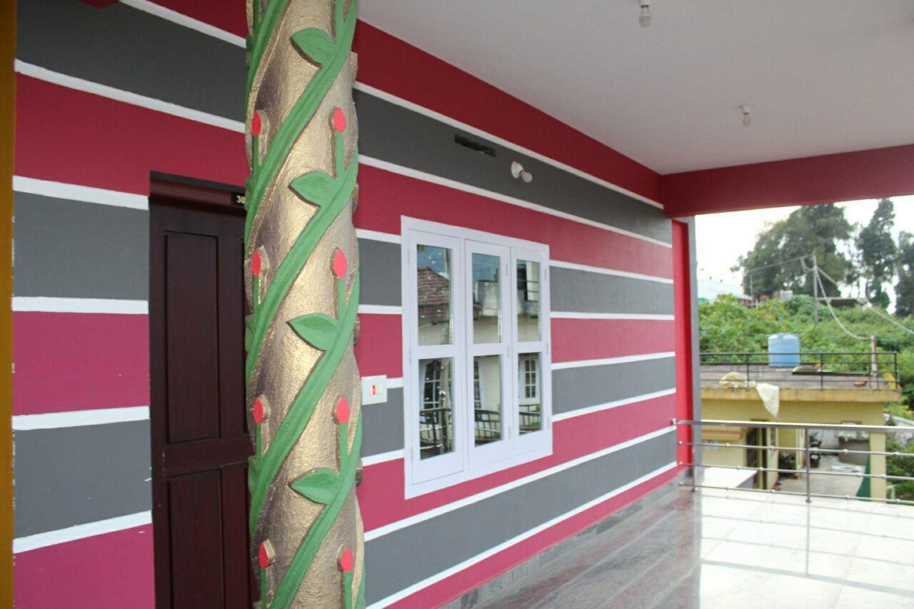 Iroomz Sri Vinayaka Comfort Virajpet Bagian luar foto